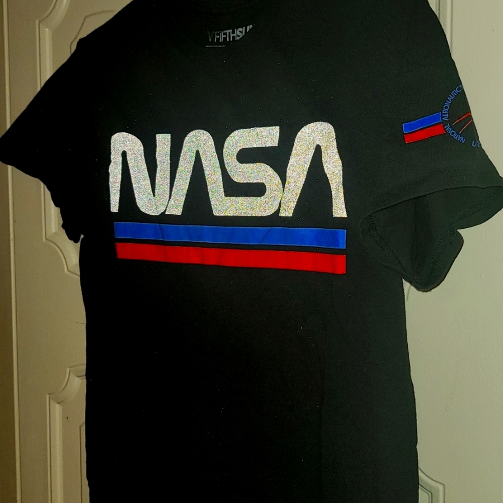 Black short sleeve NASA t-shirt